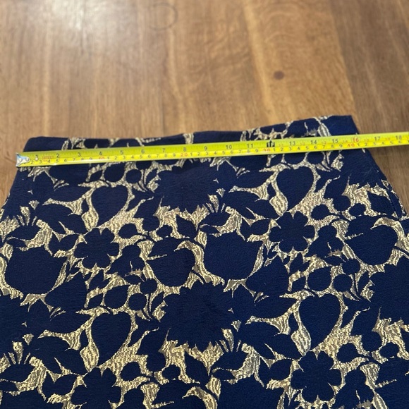 J. Crew Elegant Blue and Gold Patterned Pencil Skirt - Picture 3 of 4